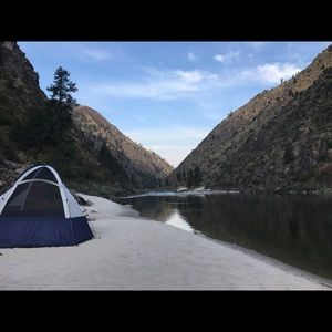 Meet your Posher, Rebecca